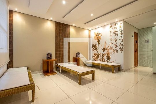 Apartamento em Pinheiros com piscina, 2 suítes e mobiliado. Ideal para comprar. — Spa
