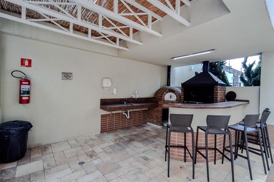 Apartamento com 3 quartos e academia no condomínio. Oportunidades de compra imperdíveis. — Área comum - Churrasqueira