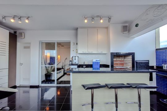 Apartamento com 3 quartos e academia no condomínio. Oportunidades de compra imperdíveis. — Área externa - Piso Superior