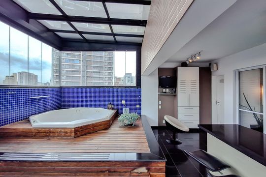 Apartamento com 3 quartos e academia no condomínio. Oportunidades de compra imperdíveis. — Área externa - Piso Superior