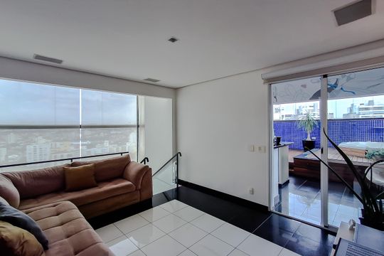 Apartamento com 3 quartos e academia no condomínio. Oportunidades de compra imperdíveis. — Sala - Piso Superior
