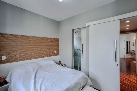 Apartamento com 3 quartos e academia no condomínio. Oportunidades de compra imperdíveis. — Quarto 2 - Suíte