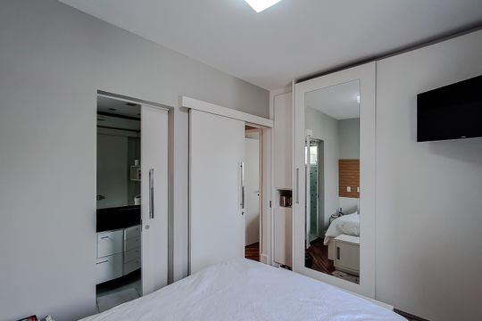 Apartamento com 3 quartos e academia no condomínio. Oportunidades de compra imperdíveis. — Quarto 2 - Suíte