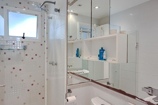Apartamento com 3 quartos e academia no condomínio. Oportunidades de compra imperdíveis. — Banheiro