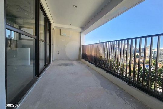 Comprar apartamento mobiliado com 3 quartos, piscina, quintal e varanda. Animais permitidos. — foto 16