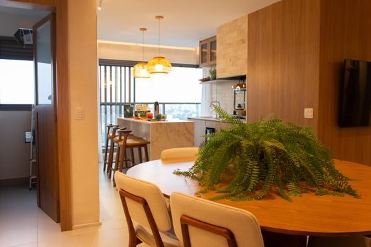 Apartamento mobiliado no Itaim Bibi com 2 suítes e varanda. Ideal para compra. — foto 1