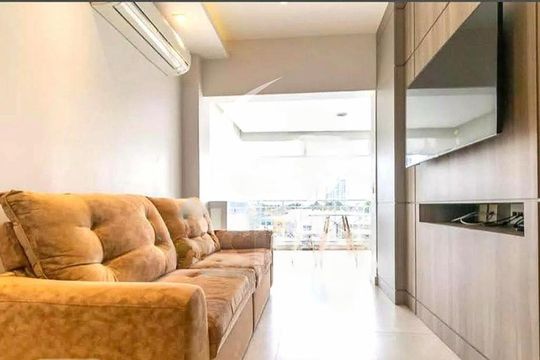 Venda de apartamento mobiliado em Pinheiros com 2 quartos, 1 suíte e varanda. — foto 1