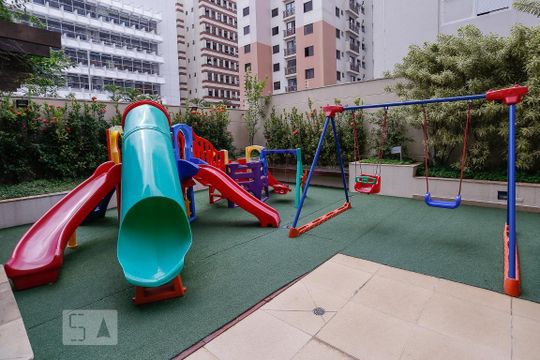 Apartamento à venda, com 234 m², 4 quartos e 4 vagas — Playground