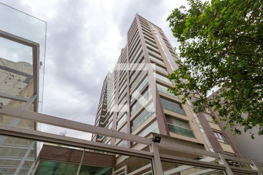 Apartamento à venda, com 234 m², 4 quartos e 4 vagas — Fachada