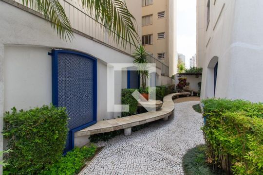 Apartamento à venda, com 210 m², 4 quartos e 2 vagas — Área comum