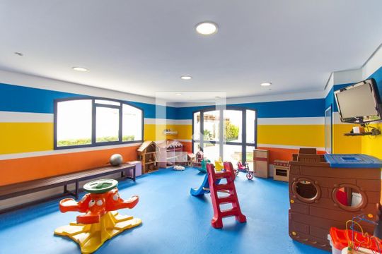 Apartamento à venda, com 210 m², 4 quartos e 2 vagas — Brinquedoteca