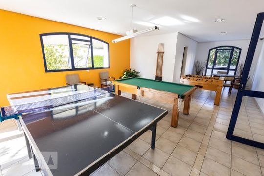 Apartamento à venda, com 210 m², 4 quartos e 2 vagas — Salão de Jogos