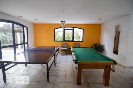 Apartamento à venda, com 210 m², 4 quartos e 2 vagas — Salão de Jogos