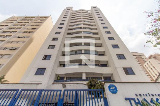 Apartamento à venda, com 210 m², 4 quartos e 2 vagas — Fachada do Prédio