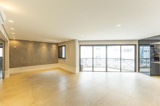Comprar apartamento no Itaim Bibi: 3 quartos, piscina, churrasqueira e quintal. — foto 1
