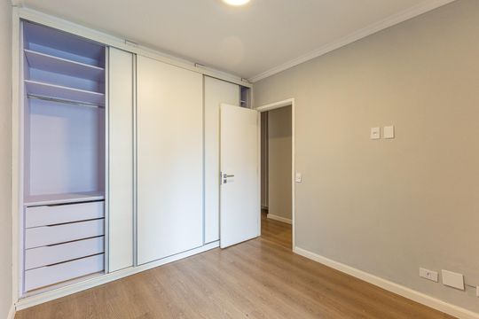 Comprar apartamento no Itaim Bibi: 3 quartos, piscina, churrasqueira e quintal. — Quarto 1