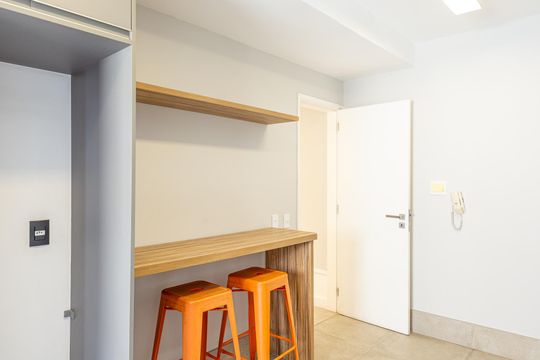 Comprar apartamento no Itaim Bibi: 3 quartos, piscina, churrasqueira e quintal. — Cozinha