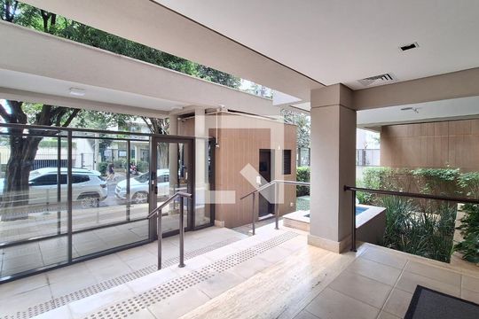 Apartamento à venda, com 152 m², 3 quartos e 3 vagas — Entrada