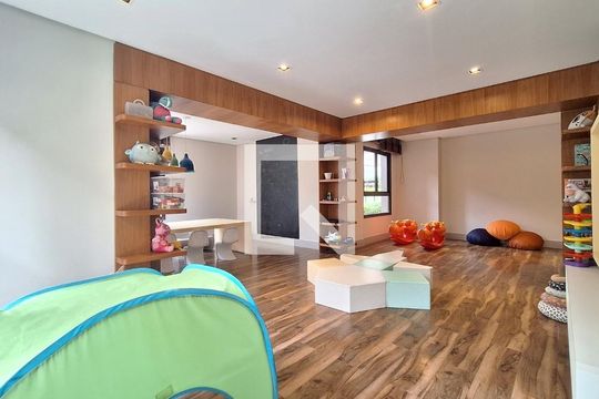 Apartamento à venda, com 152 m², 3 quartos e 3 vagas — Brinquedoteca