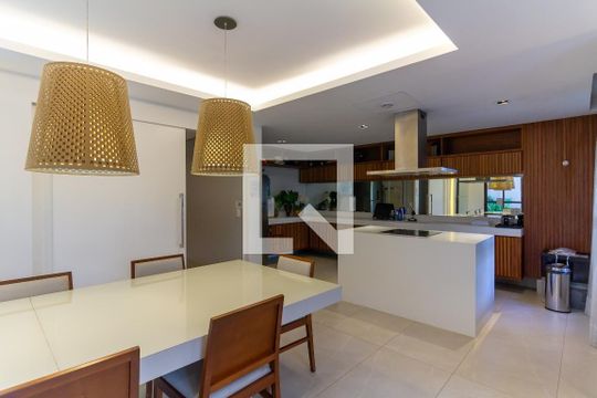 Apartamento à venda, com 152 m², 3 quartos e 3 vagas — Espaço Gourmet