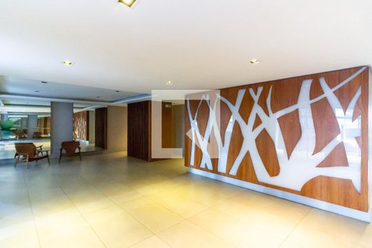 Apartamento à venda, com 152 m², 3 quartos e 3 vagas — Hall social
