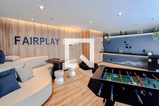 Venda de apartamento mobiliado com 3 quartos, varanda e piscina no condomínio. — Salão de jogos