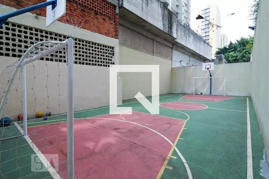 Venda de apartamento com 3 suítes, closet, piscina, churrasqueira, academia, mobiliado, aceita pets. — Quadra