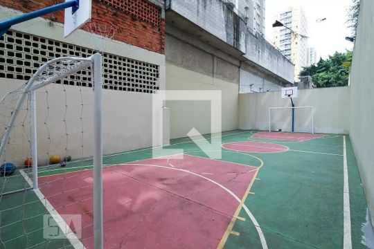 Venda de apartamento com 3 suítes, closet, piscina, churrasqueira, academia, mobiliado, aceita pets. — Quadra