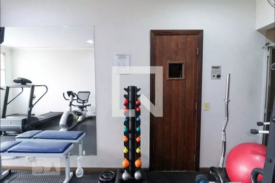 Venda de apartamento com 3 suítes, closet, piscina, churrasqueira, academia, mobiliado, aceita pets. — sauna