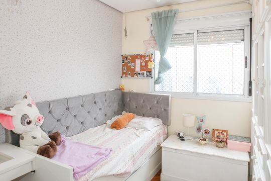 Comprar apartamento com 3 quartos, varanda e closet. — Suíte 3
