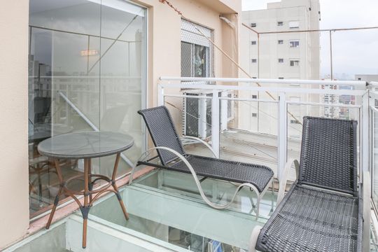 Comprar apartamento com 3 quartos, varanda e closet. — Sacada da Suíte 2
