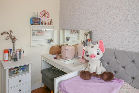 Comprar apartamento com 3 quartos, varanda e closet. — Suíte 3