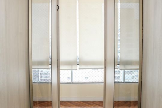 Comprar apartamento com 3 quartos, varanda e closet. — Suíte 1