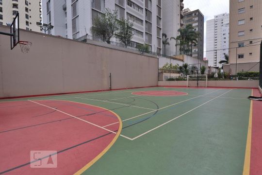 Comprar apartamento mobiliado na Vila Mariana com 3 quartos, varanda e piscina no condomínio. — Quadra Esportiva