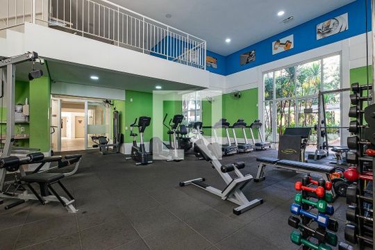 Comprar apartamento mobiliado na Vila Mariana com 3 quartos, varanda e piscina no condomínio. — Academia