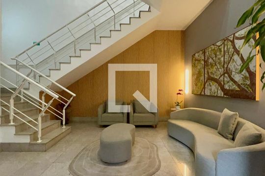Comprar apartamento mobiliado na Vila Mariana com 3 quartos, varanda e piscina no condomínio. — Hall de entrada