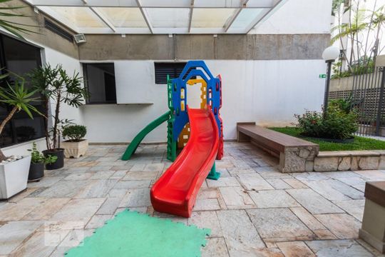 Apartamento à venda, com 170 m², 4 quartos e 2 vagas — Playground