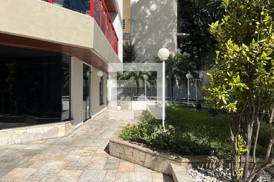 Apartamento à venda, com 170 m², 4 quartos e 2 vagas — Área comum