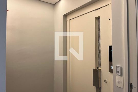 Apartamento à venda, com 170 m², 4 quartos e 2 vagas — Hall de entrada