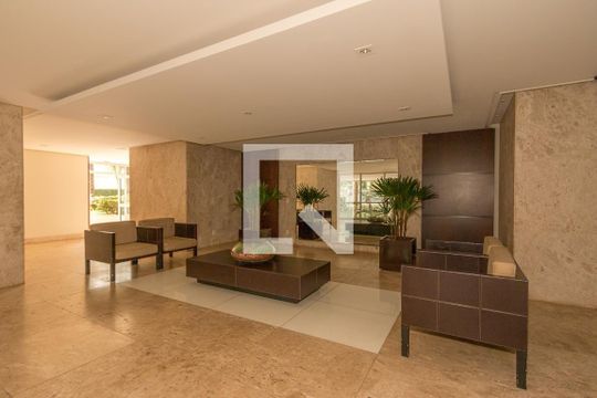 Apartamento à venda, com 183 m², 4 quartos e 4 vagas — Hall de Entrada