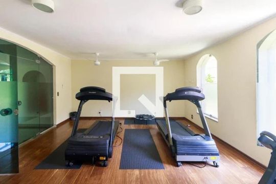 Apartamento à venda, com 191 m², 2 quartos e 3 vagas — Academia