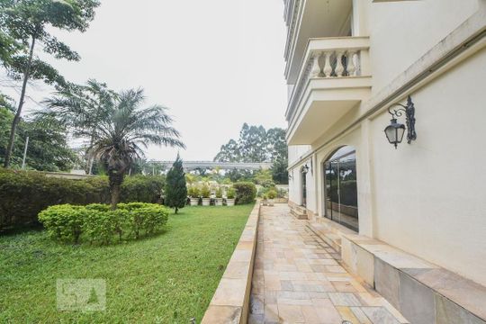 Apartamento à venda, com 191 m², 2 quartos e 3 vagas — Condomínio