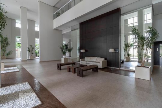 Apartamento à venda, com 200 m², 3 quartos e 3 vagas — Hall do Prédio