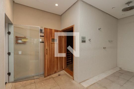 Apartamento à venda, com 200 m², 3 quartos e 3 vagas — Sauna