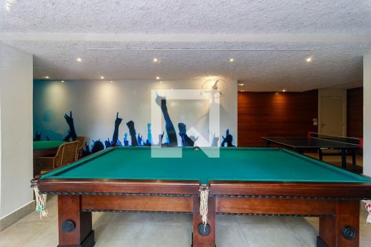 Apartamento à venda, com 263 m², 3 quartos e 4 vagas — Salão de Jogos