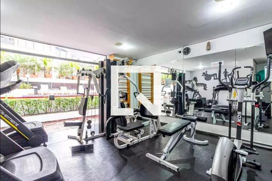 Venda de apartamento mobiliado na Vila Olímpia com 3 quartos e churrasqueira. — Academia