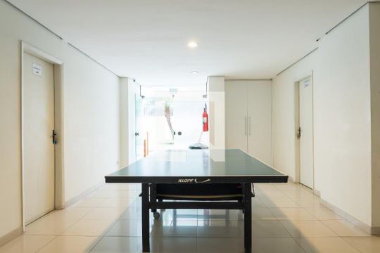 Venda de apartamento mobiliado na Vila Olímpia com 3 quartos e churrasqueira. — Salão de jogos