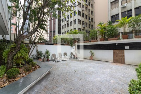 Venda de apartamento mobiliado na Vila Olímpia com 3 quartos e churrasqueira. — Área comum