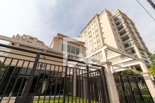 Apartamento à venda, com 110 m², 3 quartos e 2 vagas — Portaria