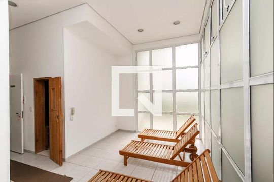 Comprar apartamento mobiliado com 2 quartos, varanda gourmet e academia no condomínio. — Area Comum